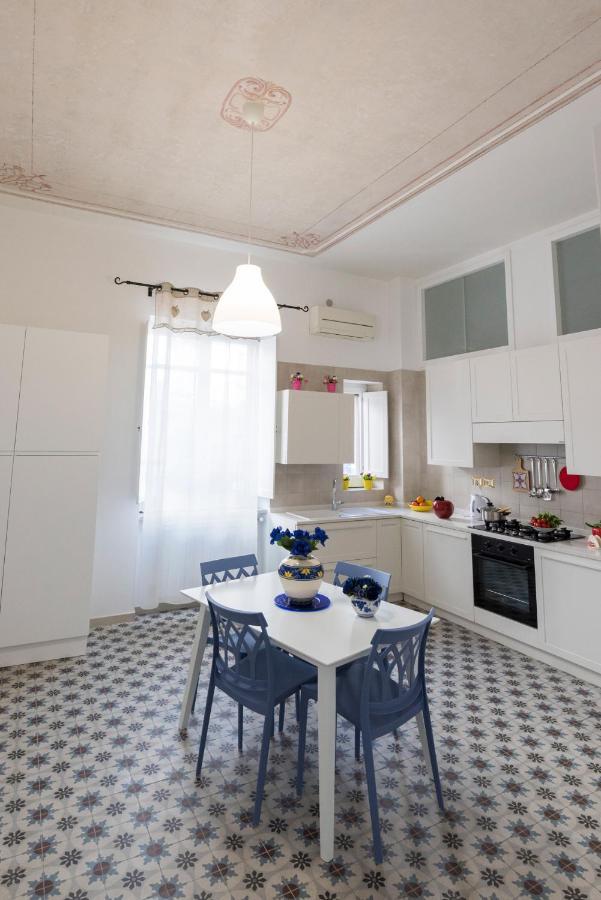 Le Bijou Luxury Apartment Salerno Esterno foto